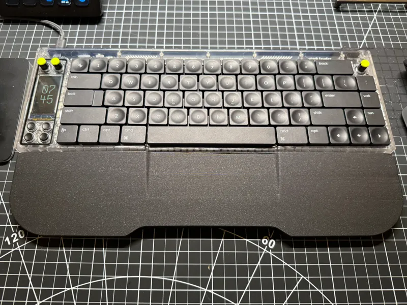Wrist rest for Nomad [E] keyboard