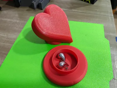 Saint Valentines love hearth case round jewerly