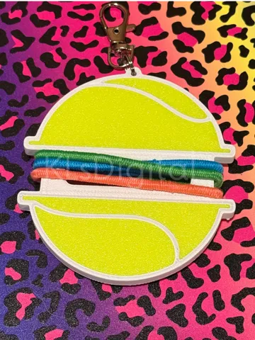 Accesorio para sujetar ligas de cabello: Tennis Ball Hair Tie Holder — vista de referencia 2