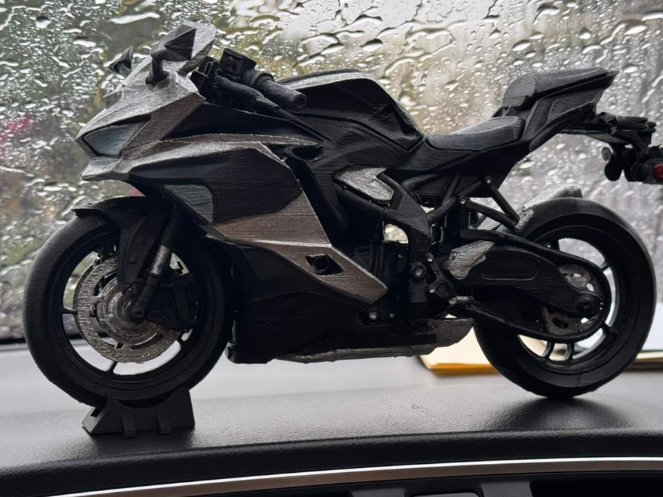 KAWASAKI ZX4RR