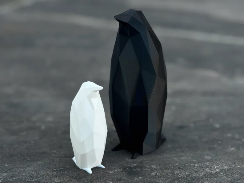 Low Poly Penguin (black and white)