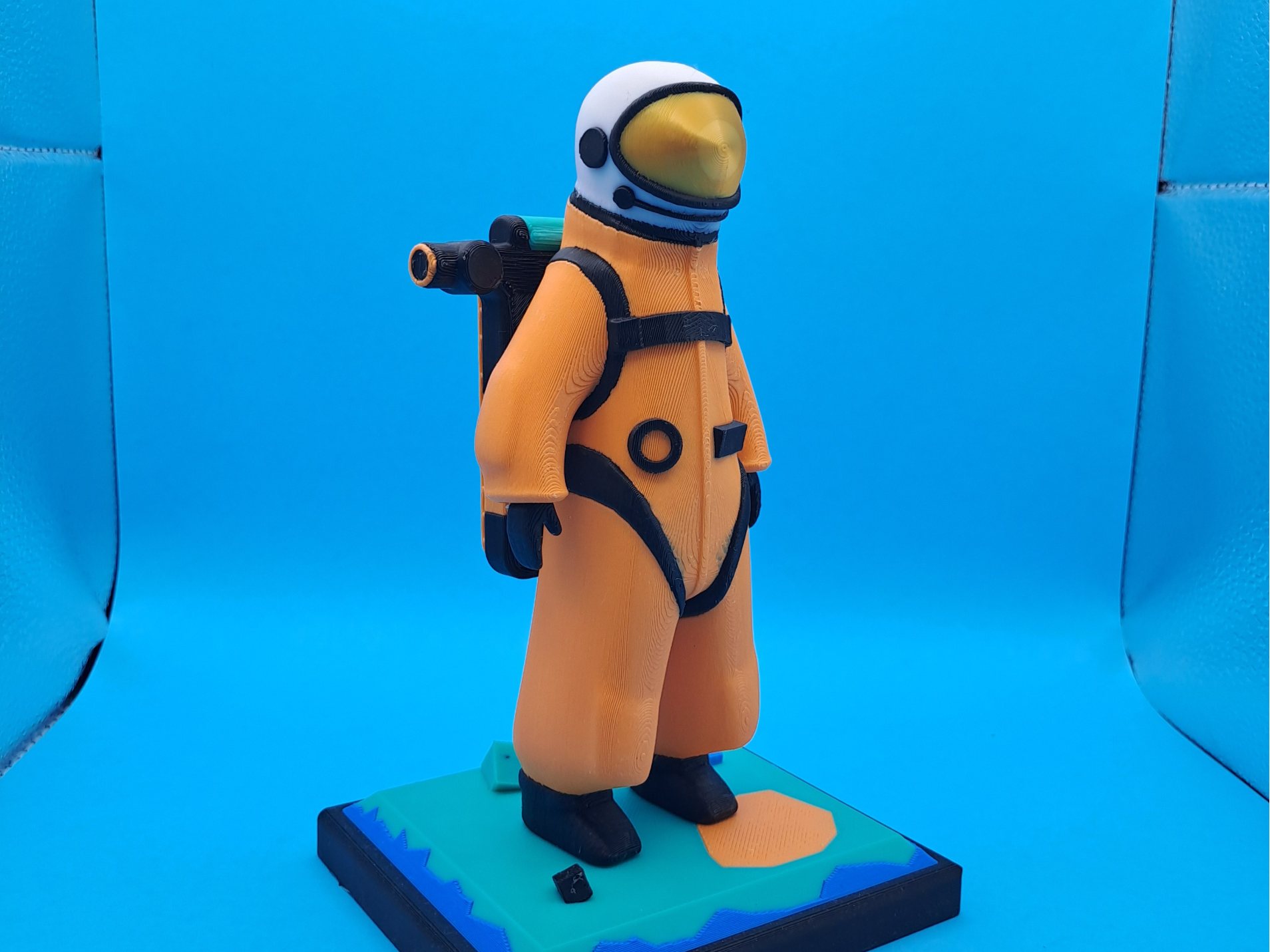 Flight Suit on Glacio from Astroneer