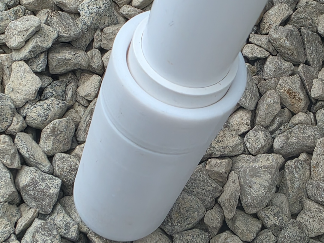 adjustable leg