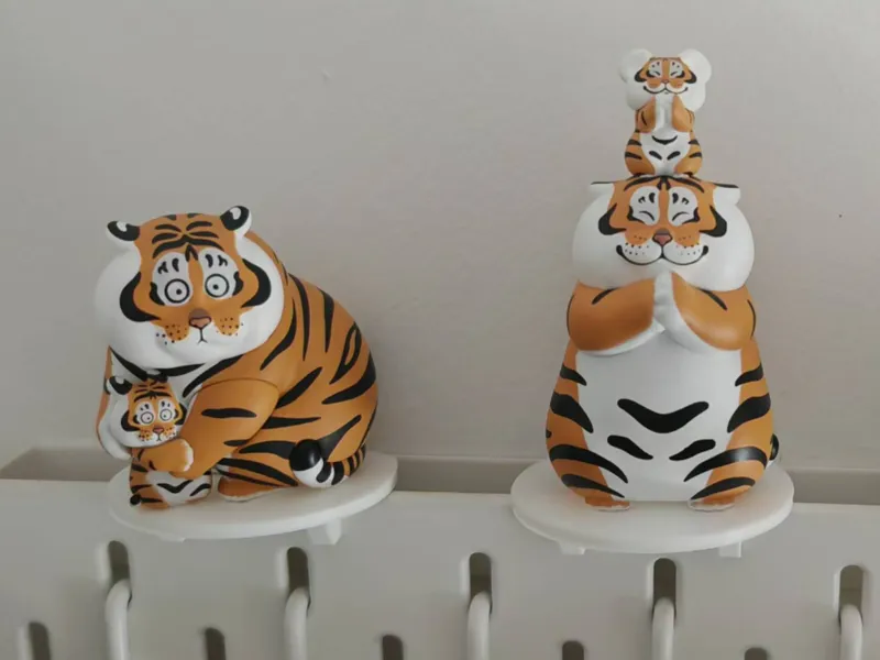 宜家洞洞板顶部展示台