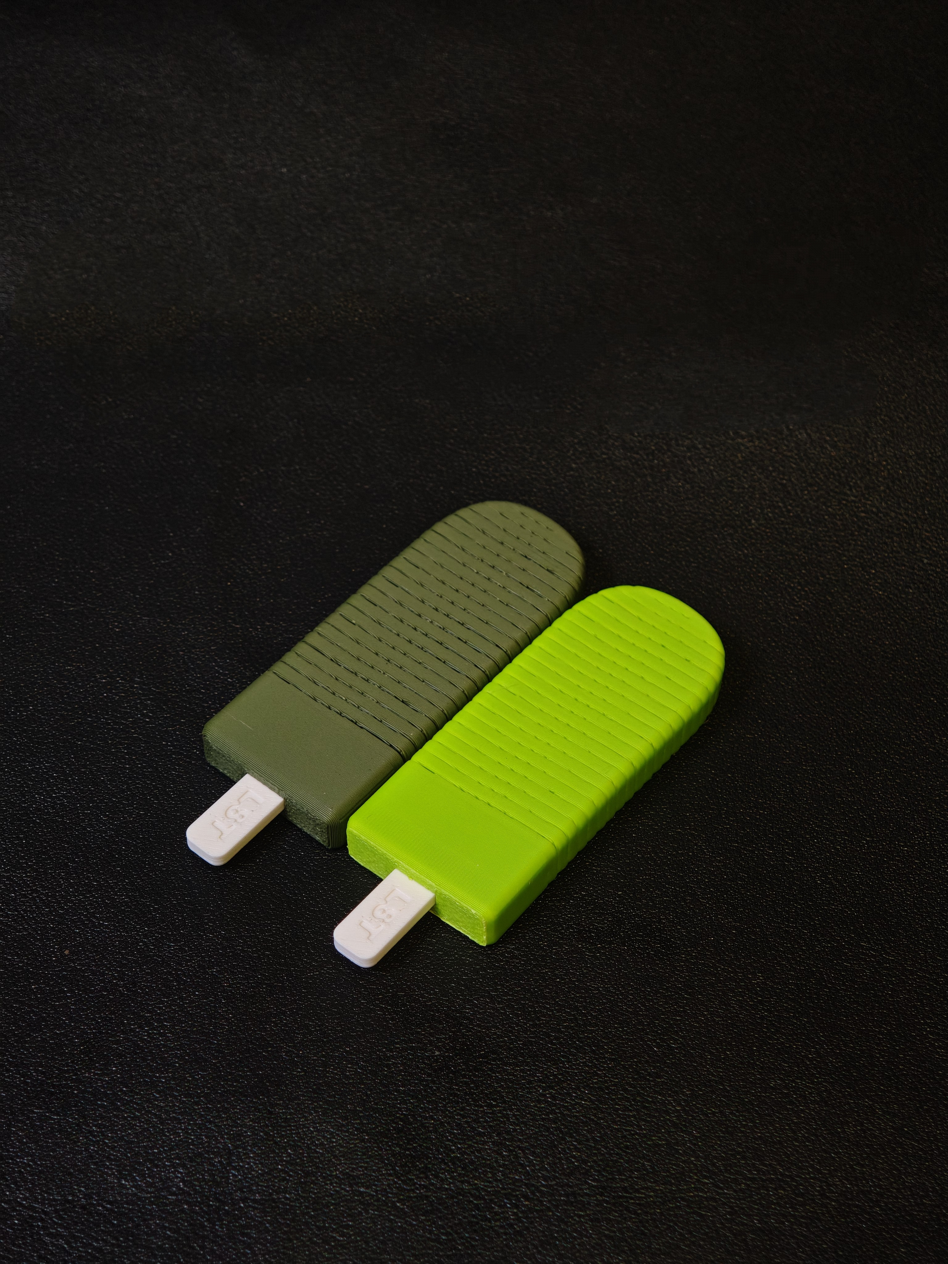 Miniatura 1 do modelo 3D 绿舌头冰棒-只需要10g材料