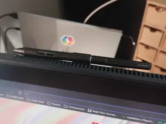 Huion Kamvas 22 Slim pen holder 