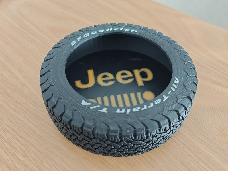 Despeja Bolsos com Logo Jeep em Pneu BG Goodrich