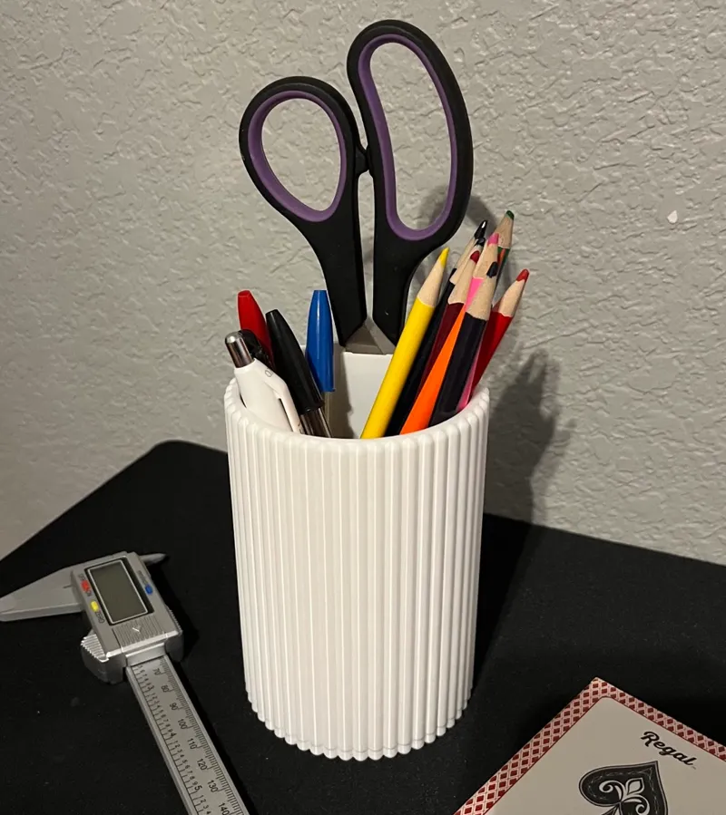 Large Ribbed Pencil Holder with Scissor Slot