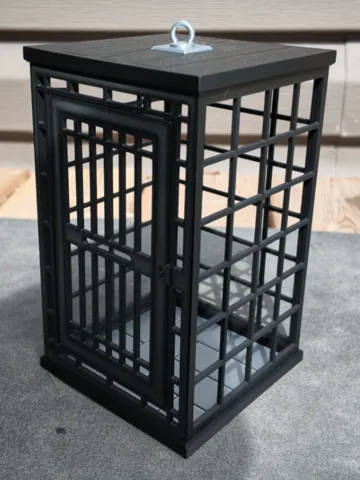 Escenografía en miniatura: 1:12 Scale Hanging Jail Cell — vista de referencia 2
