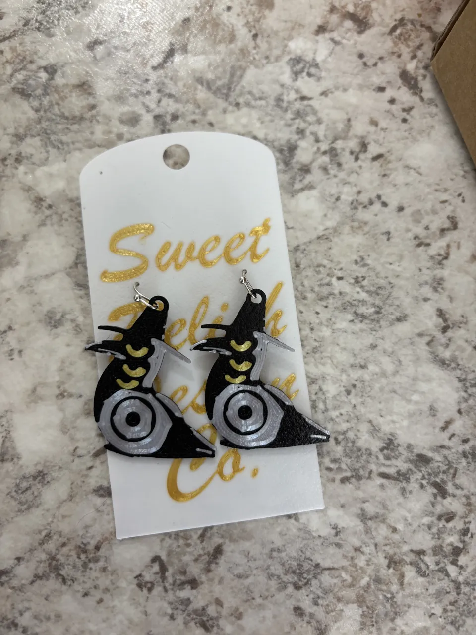 KPOP Demon Hunters Magpie Earrings view 2