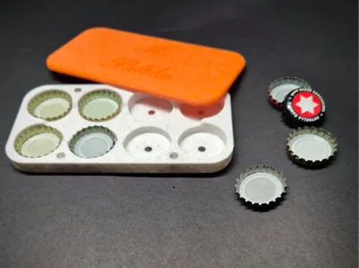Painting palette with magnets