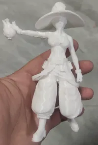 Figurine magical girl habillée — photo 1