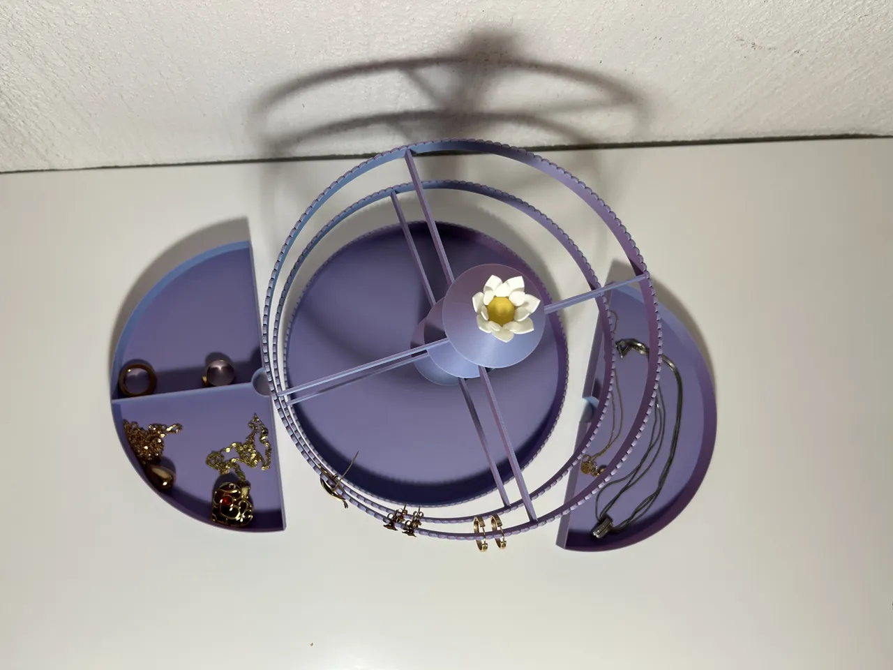 Rotating earring and jewellery holder view 3