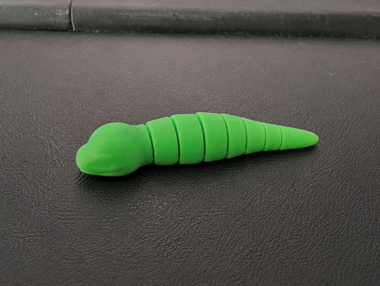 Miniatura 2 do modelo 3D Tiny chubby snake