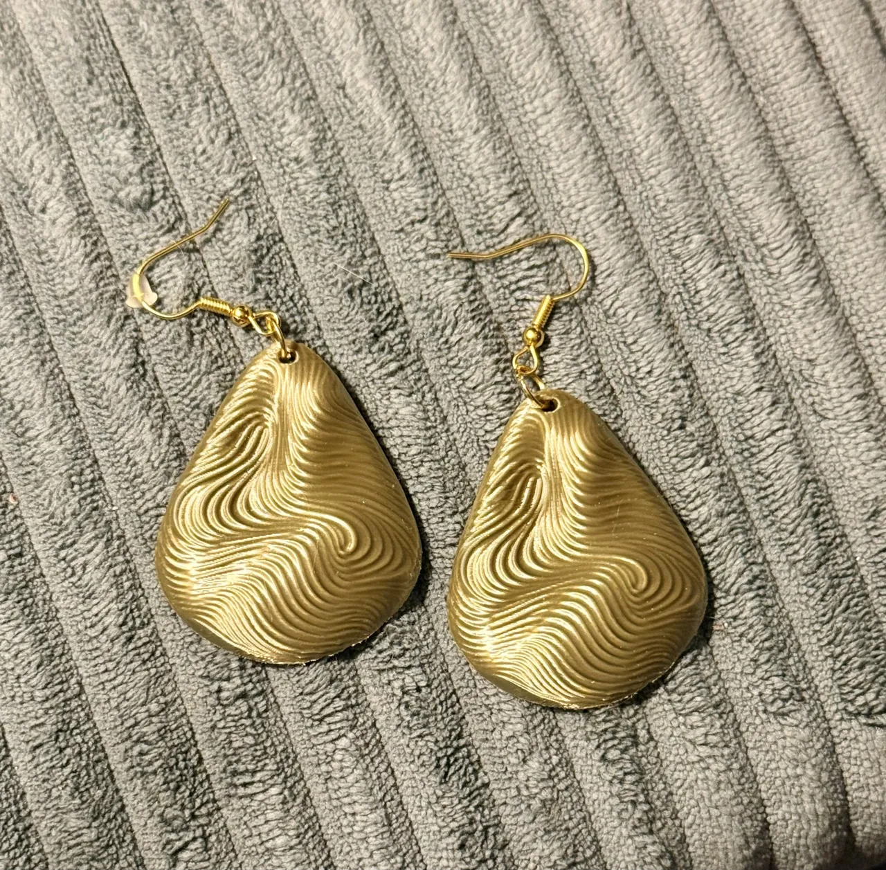 Elegant Wave Drop Earrings – Easy to Print view 2