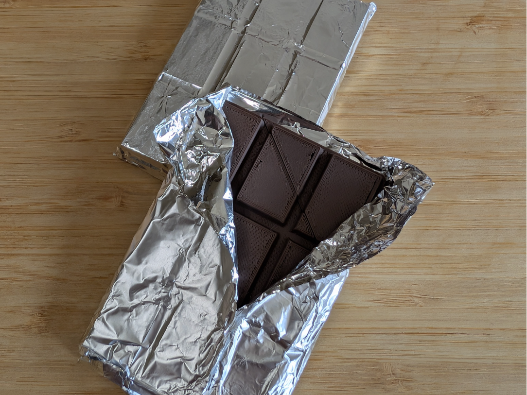 Fake Chocolate Bar – Magnetic Break Piece Prank 