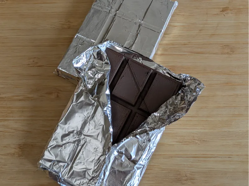 Fake Chocolate Bar – Magnetic Break Piece Prank 