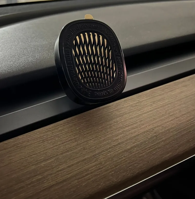 Tesla Model 3/Y Perfume Adapter