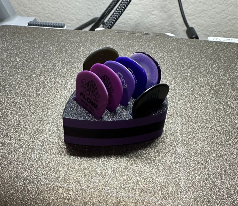 Guitar pick holder