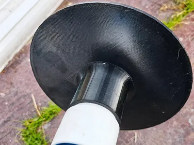Pool cleaner hose connection adapter to Skimmer