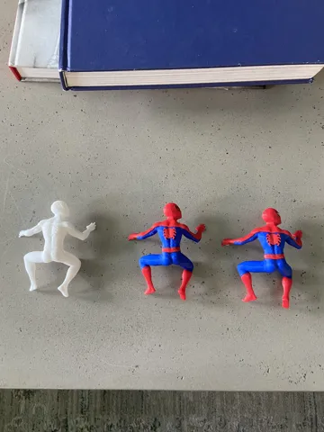Letrero o emblema decorativo: Spiderman Fridge Magnet — vista de referencia 4