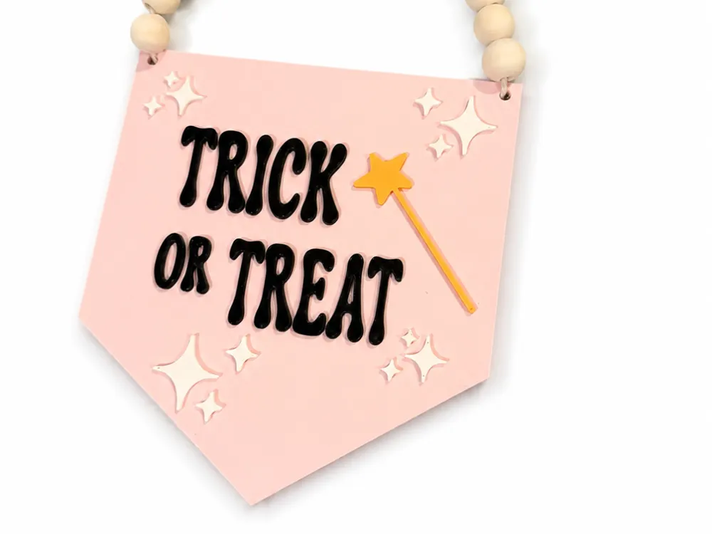 Letrero o emblema decorativo: Trick or Treat Sign. Referencia del modelo original.