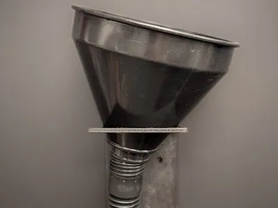 Funnel holder with  removable collector