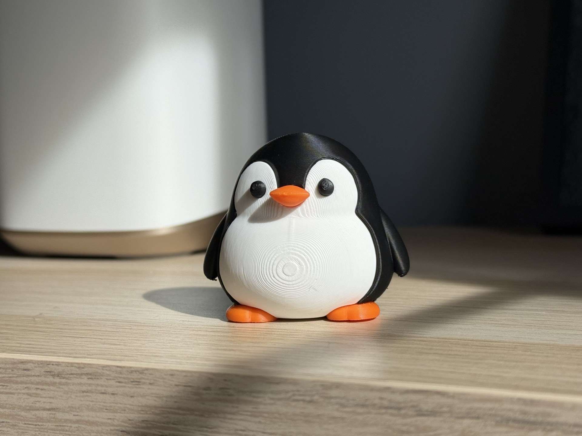 Miniatura 2 do modelo 3D Multi-Part Chubby Penguin