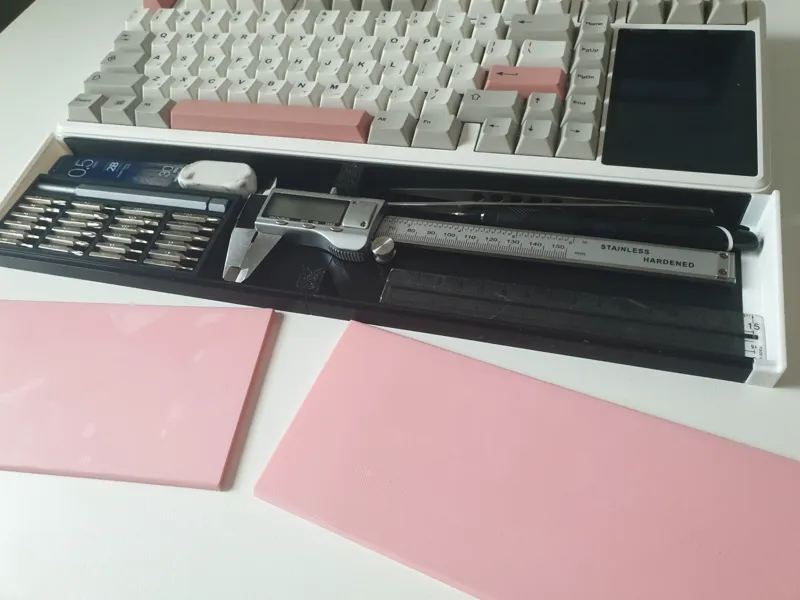 wrist rest with storage