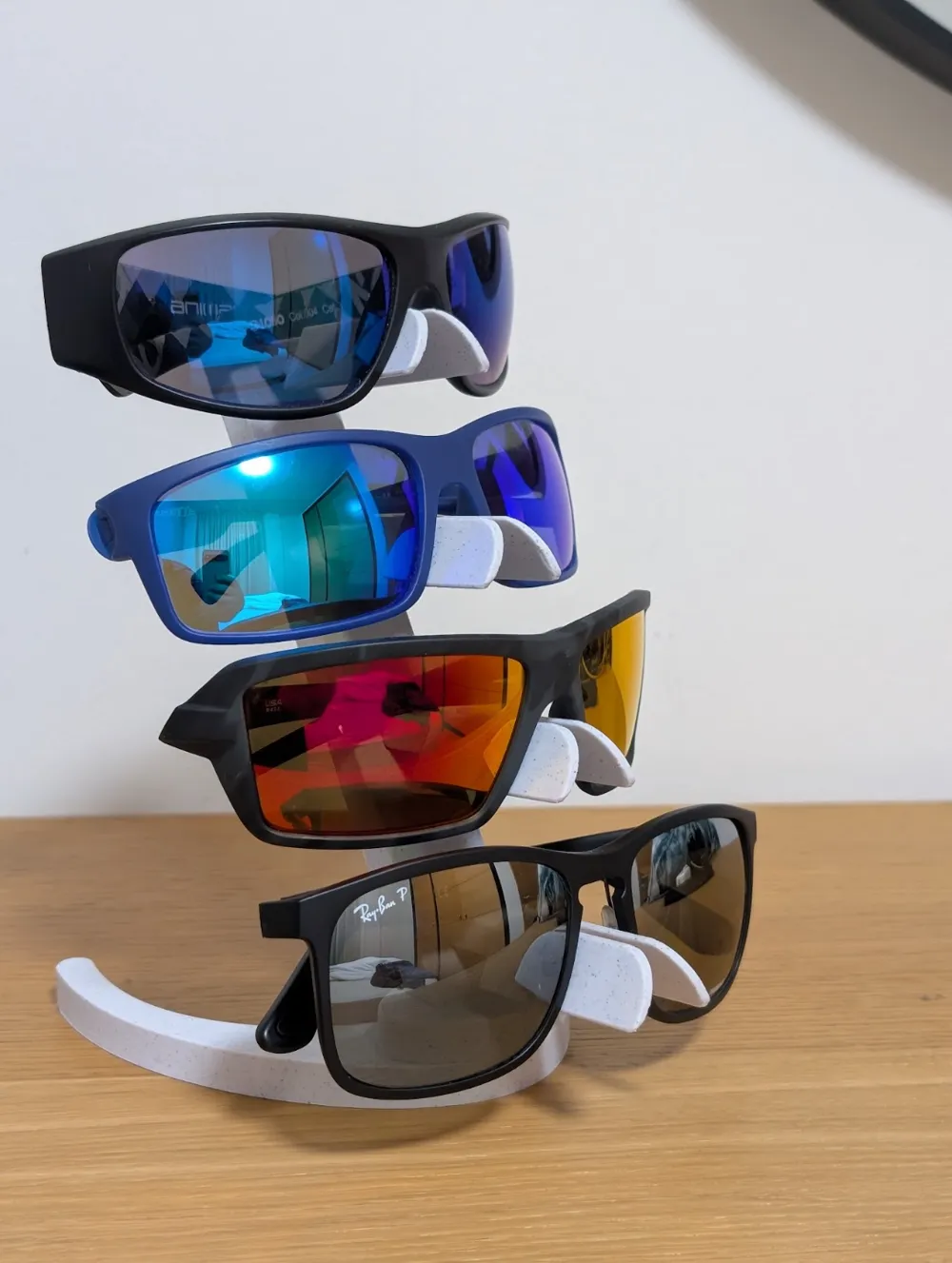 Glasses stand by Oisin MakerWorld