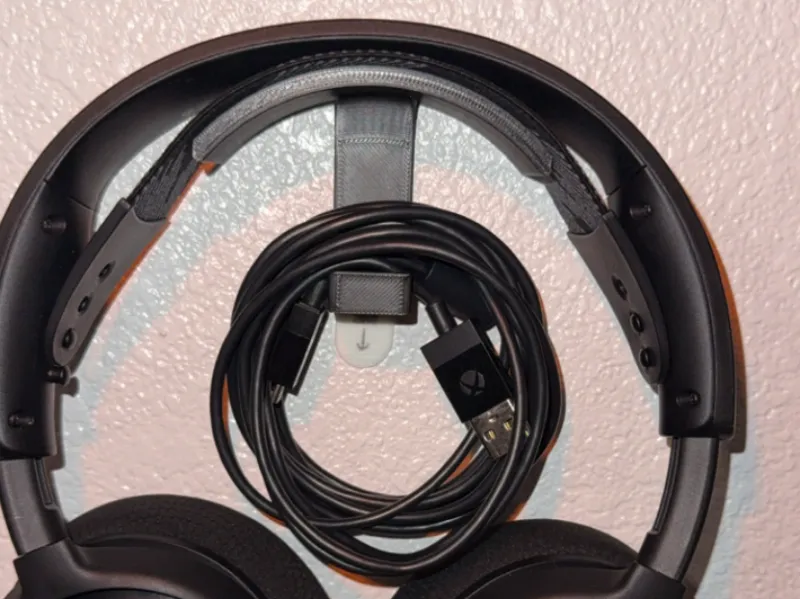 Wall-Mount Headphone & Cable Holder(Command strip)