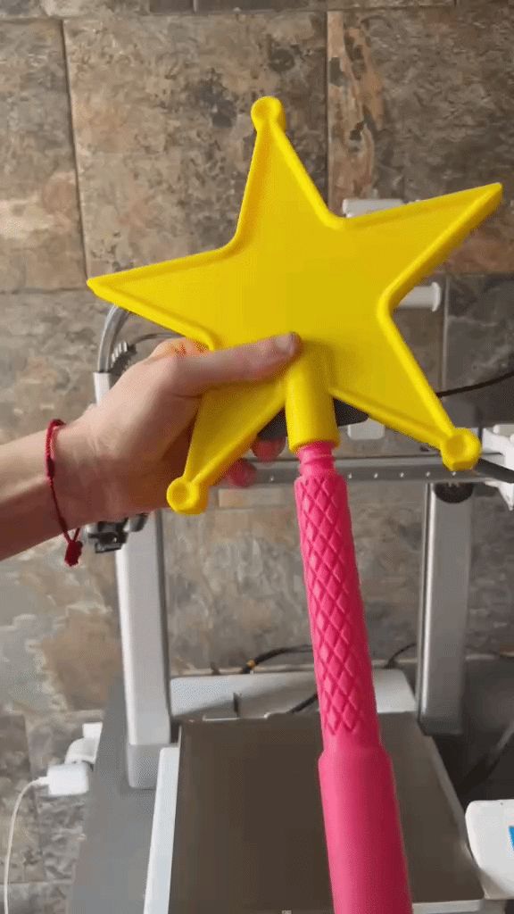 https://makerworld.bblmw.com/makerworld/model/USe086db42c1e4bd/design/ff38f78d2056a28d.gif