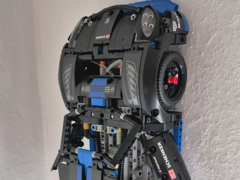 Technic Porsche GT4 e 42176 Wall Mount