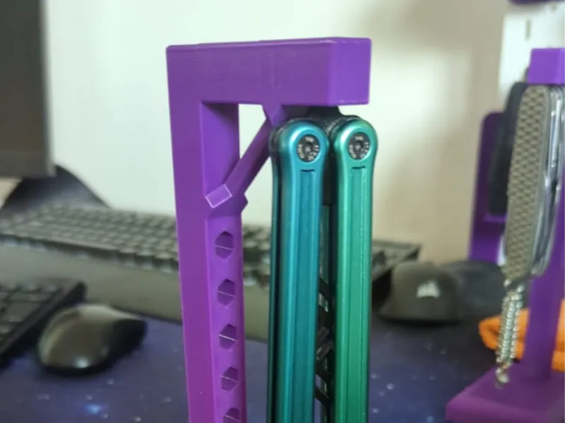 Balisong / Knife Stand
