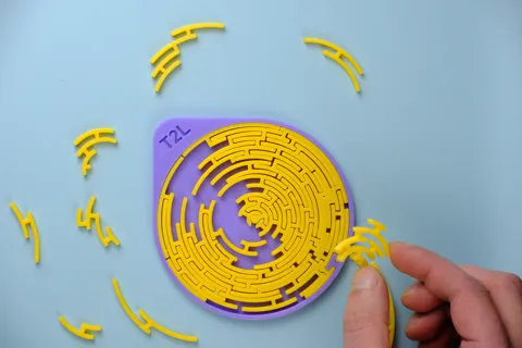 Round Labyrinth Jigsaw Puzzle view 3
