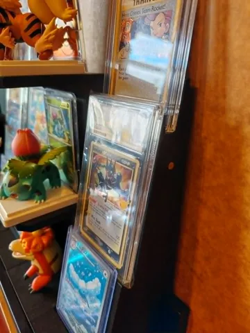 Estante o repisa: Modular PSA/CGC/BGS/TCG/ACE Display IKEA MOSSLANDA — vista de referencia 3