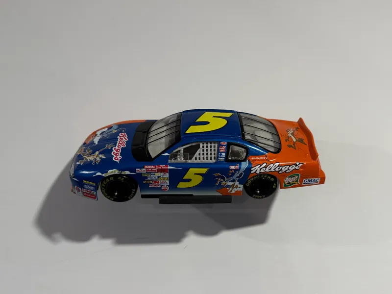 Angled Die-Cast Wall mount - 1-24 Scale