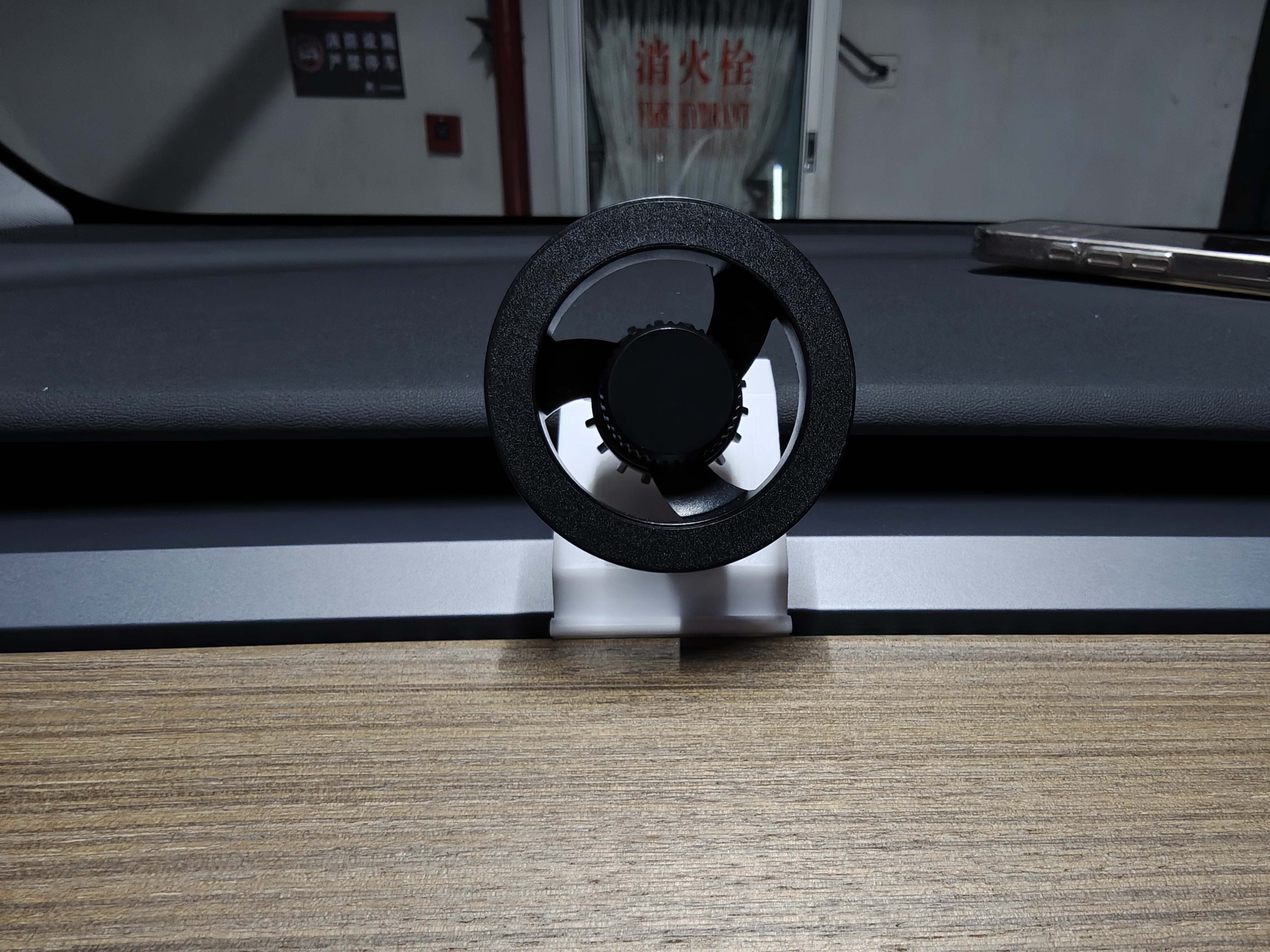 Miniatura 2 do modelo 3D 特斯拉3/Y出风口17mm球头仪表盘位置支架（非焕新）
