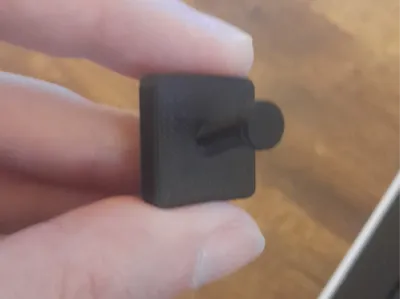 Earphone cable holder