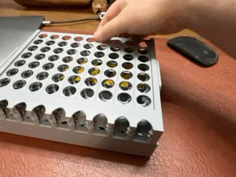Connect 4 and Connect 5 - self-separating stones view 3
