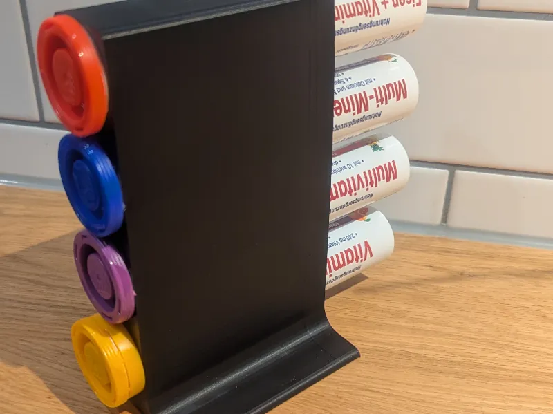 Vitamine tube holder