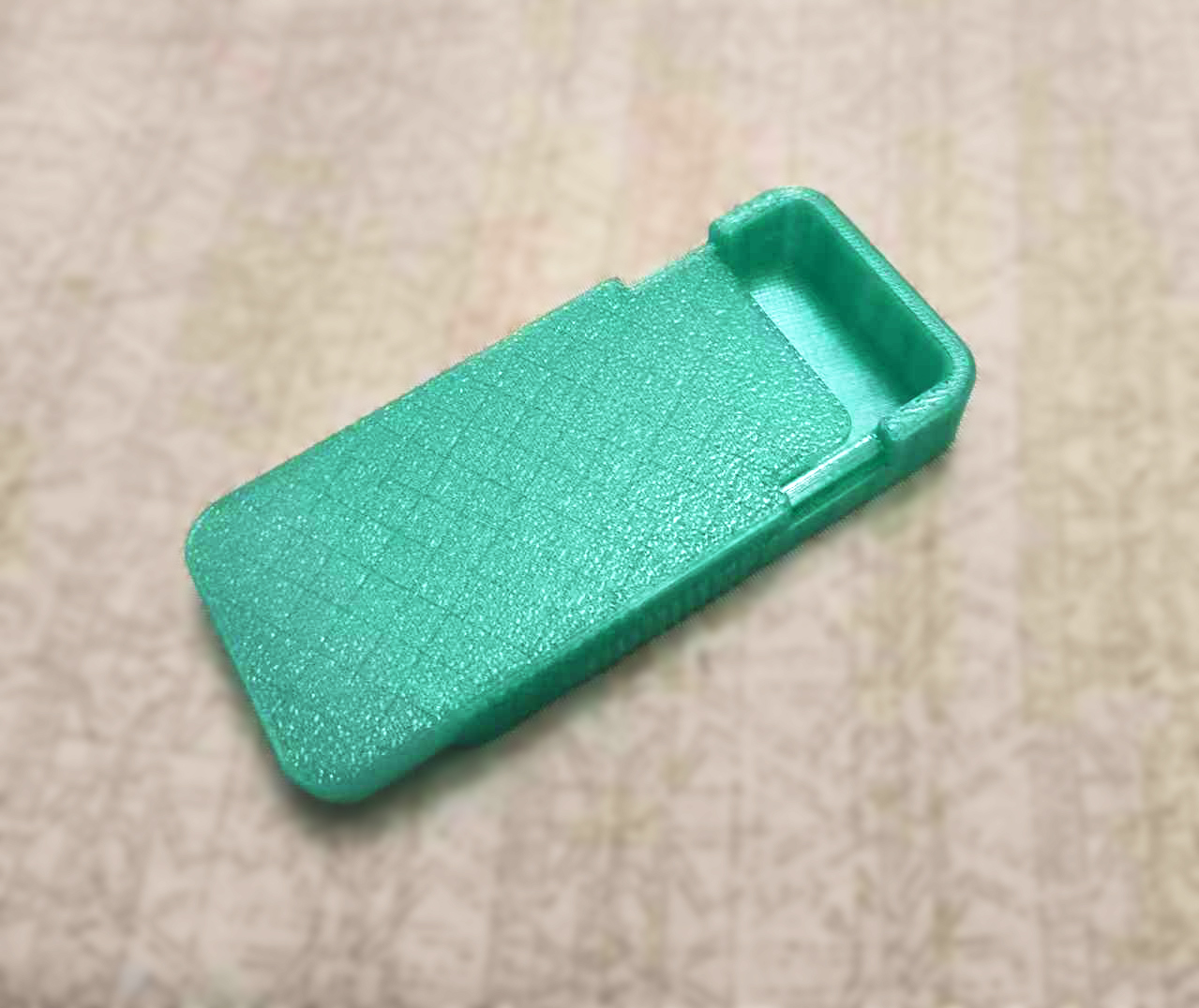 Miniatura 1 do modelo 3D 可定制尺寸滑盖收纳盒（带锁定卡扣）：随身 / 桌面 / 电池多场景小物收纳