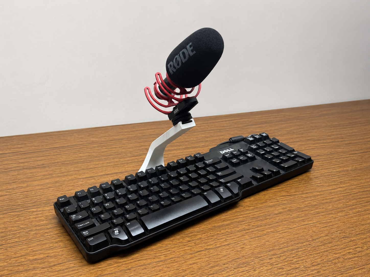 Keyboard-Mounted Microphone Cold Shoe Stand