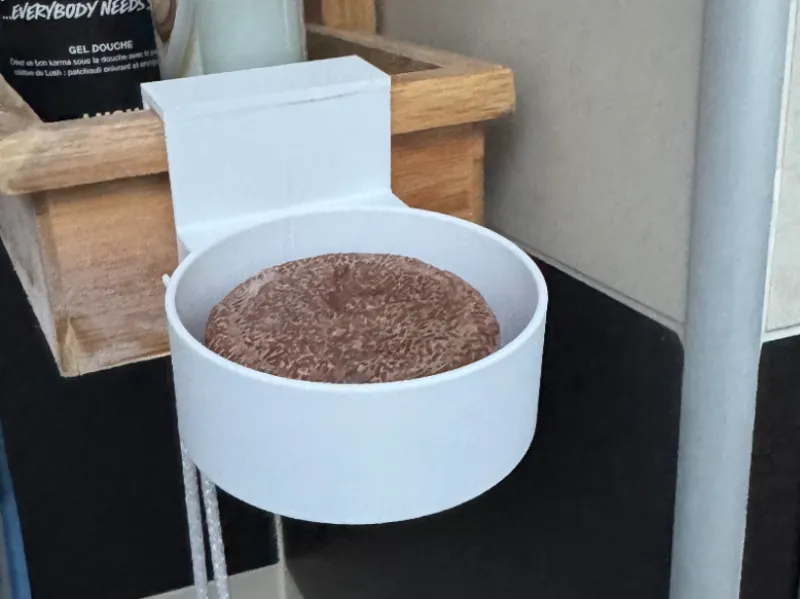 Porte shampoing et fleur de douche