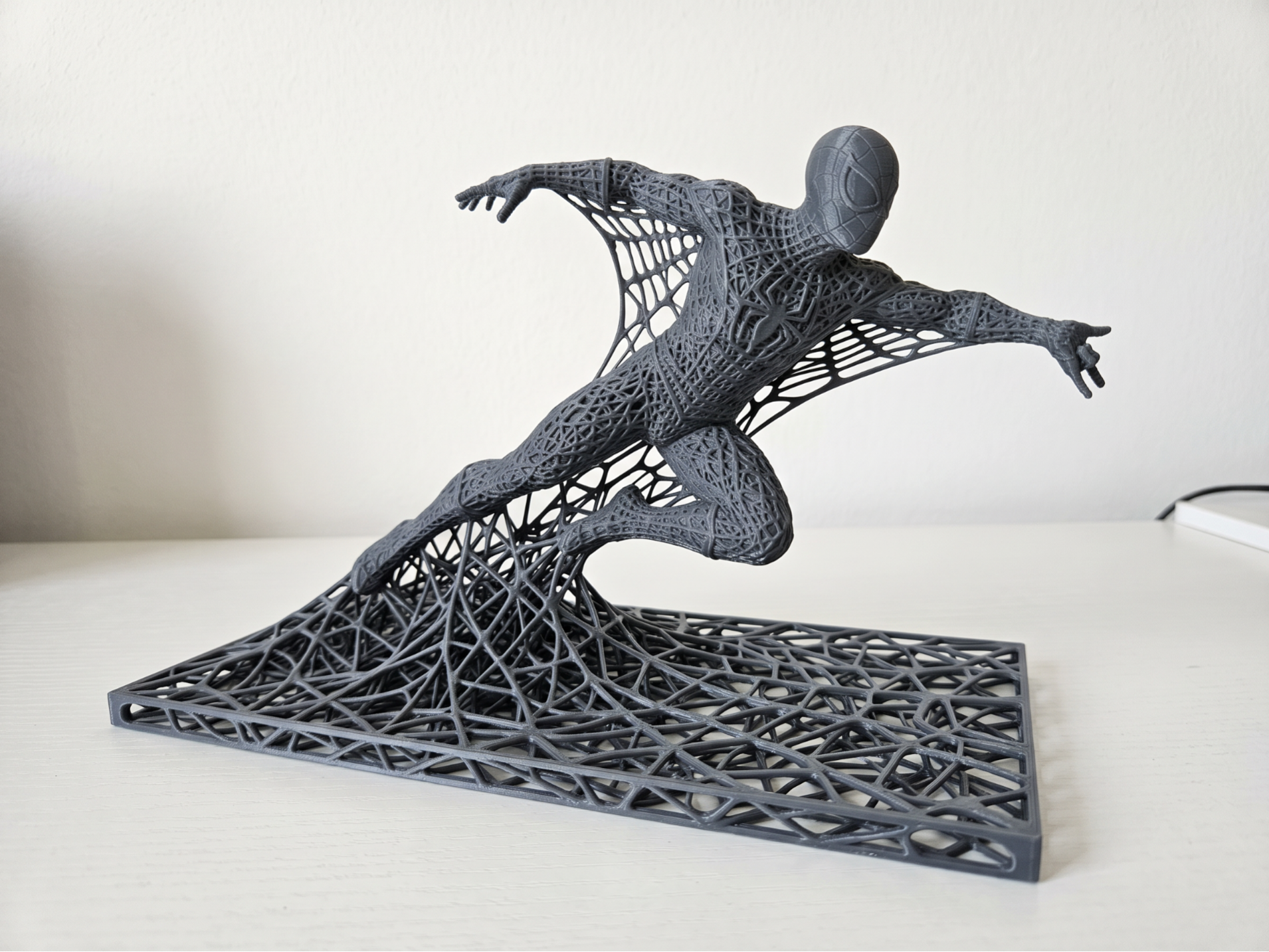 Spider Man: 3-in-1 Desk, Wall & Fridge Decor - 1