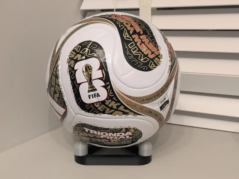 Universal ball stand