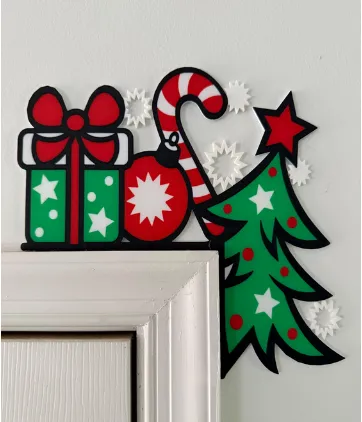 Christmas Door Corner / Door Topper. Tree & Gifts view 3