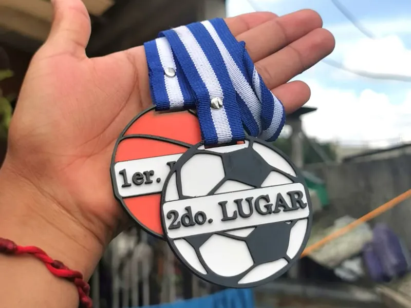 Medallas Futbol|Basquetbol primer y segundo lugar