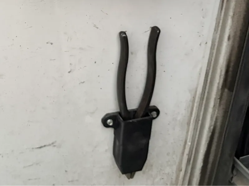 Lineman Plier Door Holder Kleins