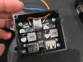 Box cover USB 2x 6-32v MTK PE1.1/2.0 QC2.0/QC3.0